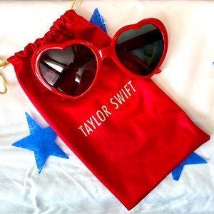 TAYLOR SWIFT- Red Sunglasses